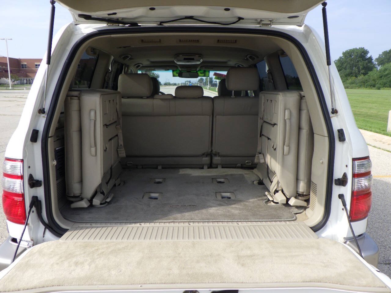 Used 2004 Toyota Land Cruiser AWD/4WD image 23