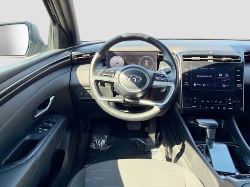 Used 2022 Hyundai Santa Cruz SEL Premium image 16