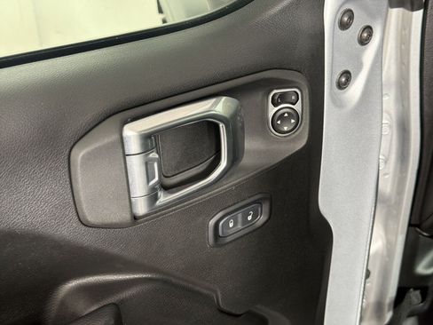 Used 2024 Jeep Wrangler Unlimited Sport AWD/4WD image 15