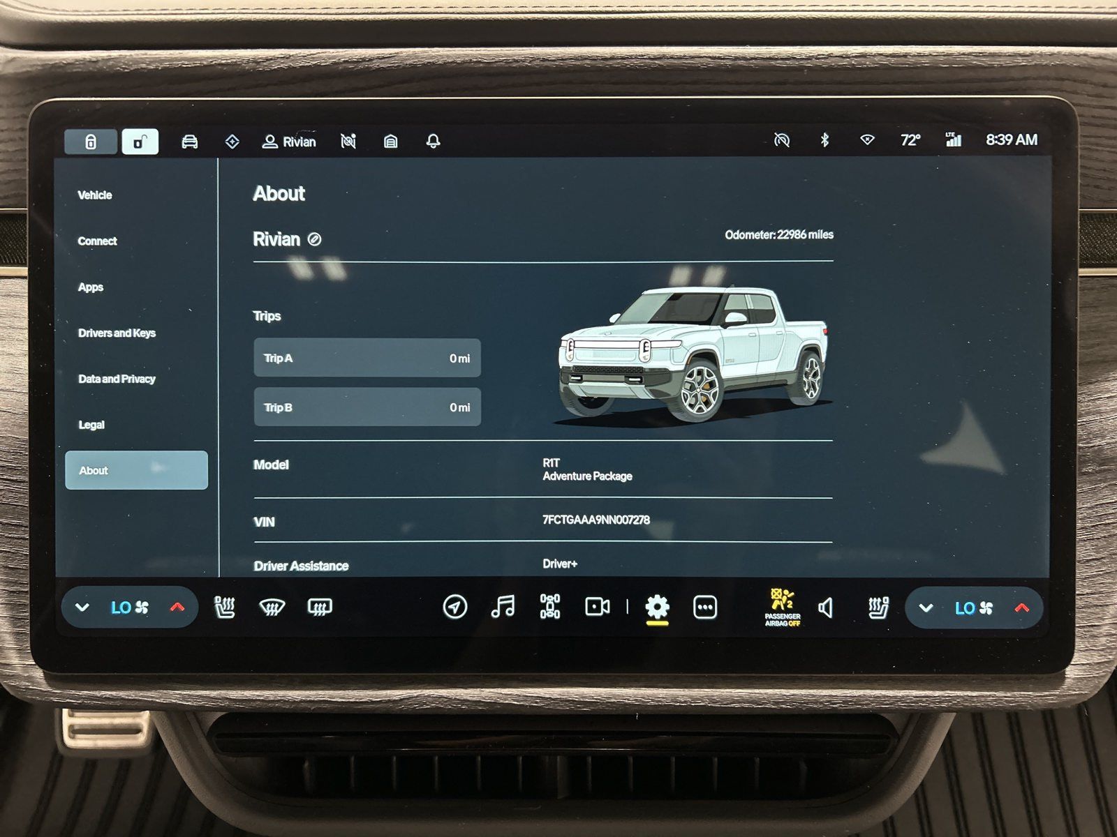 Used 2022 Rivian R1T Adventure AWD/4WD image 27