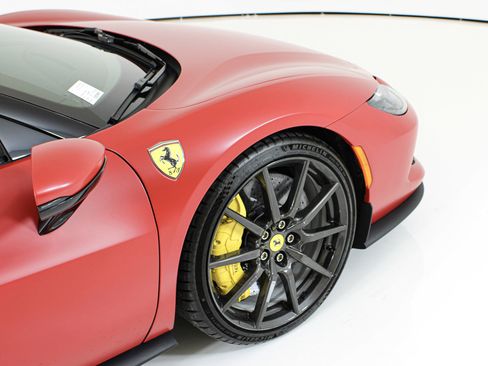Used 2024 Ferrari 296 GTS RWD image 39