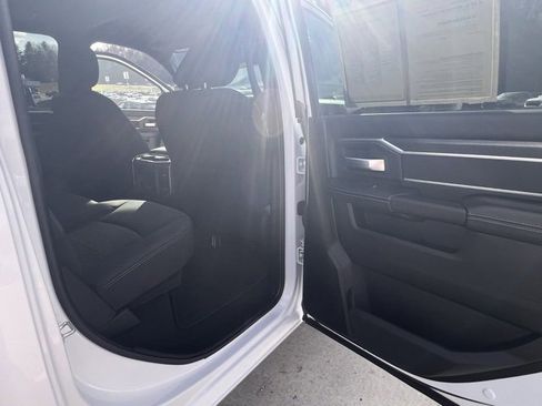 Used 2025 RAM 3500 Big Horn image 27