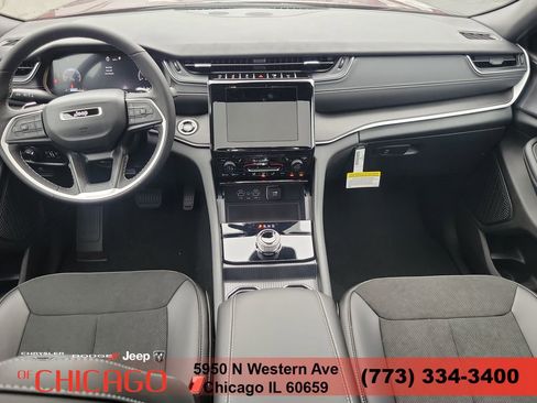New 2025 Jeep Grand Cherokee Altitude AWD/4WD image 14