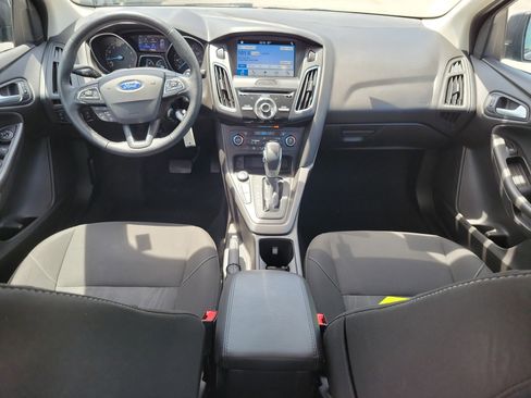 Used 2017 Ford Focus SEL w/ Cold Weather Package FWD image 14