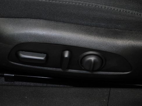 Used 2019 Chevrolet Malibu LT image 32