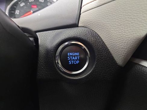 Used 2021 Toyota RAV4 XLE image 24