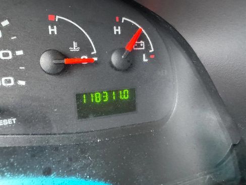 Used 2006 Ford E-250 and Econoline 250 Extended image 11