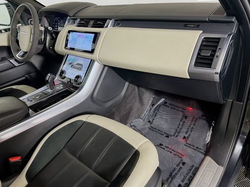 Used 2020 Land Rover Range Rover Sport HST image 31