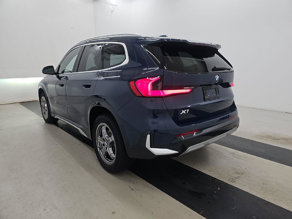 Used 2026 BMW X1 xDrive28i AWD/4WD image 3
