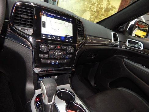 Used 2021 Jeep Grand Cherokee SRT w/ Trailer Tow Group IV image 29