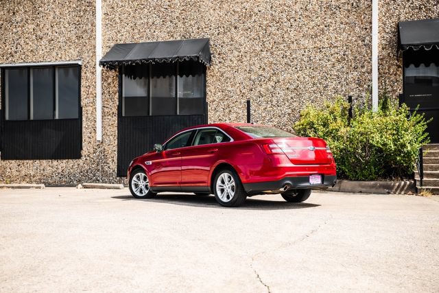 Used 2017 Ford Taurus SEL FWD image 21