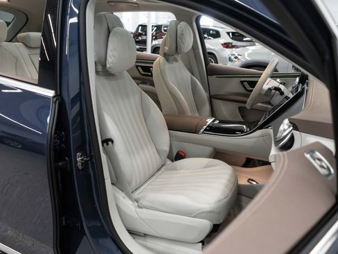 Used 2023 Mercedes-Benz EQS 450+ 4MATIC SUV w/ AMG Line Exterior Package image 10