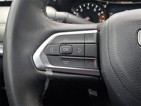 Used 2024 Jeep Compass Limited image 20