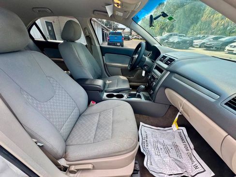 Used 2011 Ford Fusion SE w/ 201A Rapid Spec Order Code FWD image 15