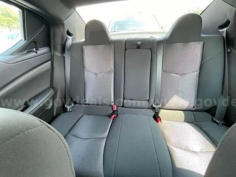 Used 2013 Dodge Avenger SE FWD image 16