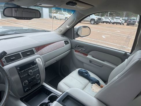 Used 2013 GMC Sierra 1500 SLT w/ Suspension Package, Off-Road image 16