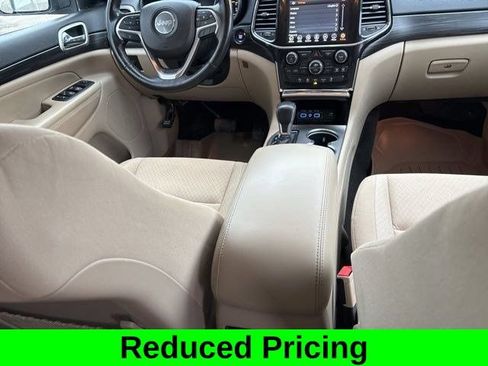 Used 2022 Jeep Grand Cherokee Laredo E w/ Security & Convenience Group AWD/4WD image 38