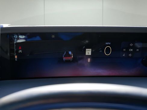 Used 2024 Lincoln Nautilus Premier w/ Equipment Group 102A image 20