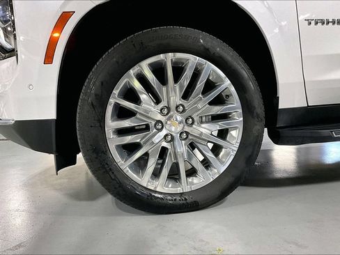 Used 2025 Chevrolet Tahoe High Country AWD/4WD image 10