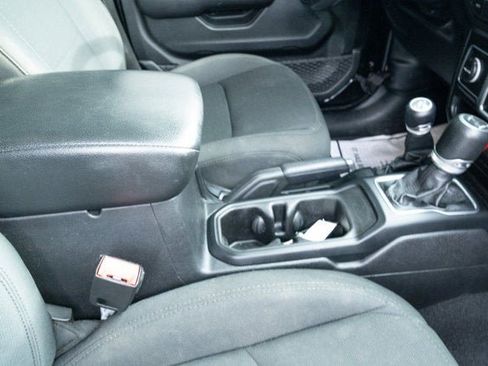 Used 2021 Jeep Wrangler Unlimited Sport image 42