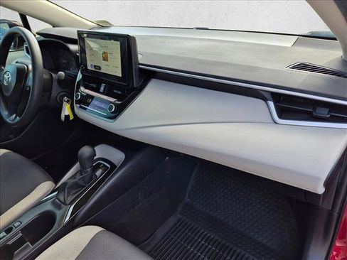 Used 2025 Toyota Corolla LE FWD image 20