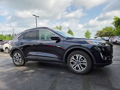 Used 2021 Ford Escape SEL w/ Technology Package AWD/4WD image 3