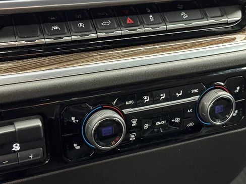 Used 2022 Chevrolet Silverado 1500 RST image 18