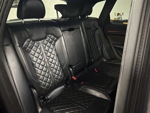 Used 2019 Audi SQ5 Prestige w/ Prestige Package AWD/4WD image 34