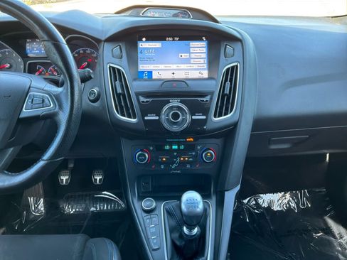 Used 2017 Ford Focus RS AWD/4WD image 16