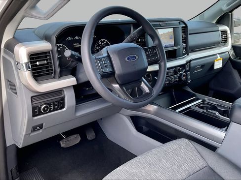 New 2026 Ford F350 XLT w/ FX4 Off-Road Package AWD/4WD image 8