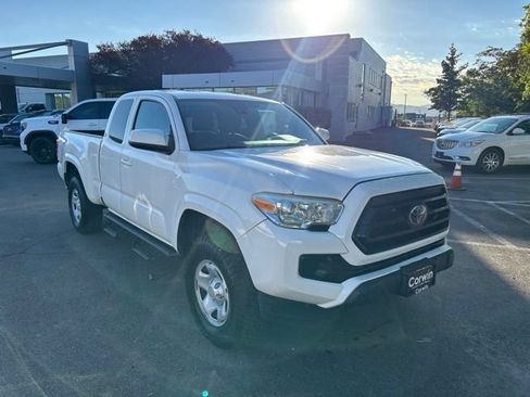 Used 2021 Toyota Tacoma SR AWD/4WD image 3