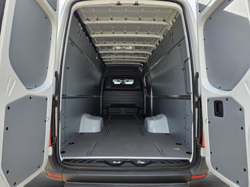 Used 2025 Mercedes-Benz Sprinter 3500 image 25