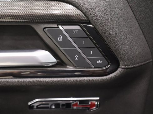 Used 2023 GMC Sierra 1500 AT4 w/ AT4 Preferred Package image 12