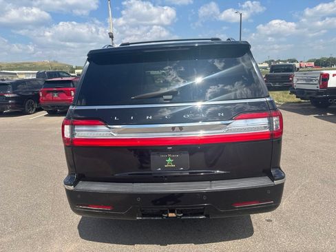 Used 2019 Lincoln Navigator Reserve w/ Cargo Package AWD/4WD image 7