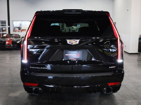 Used 2023 Cadillac Escalade V image 5