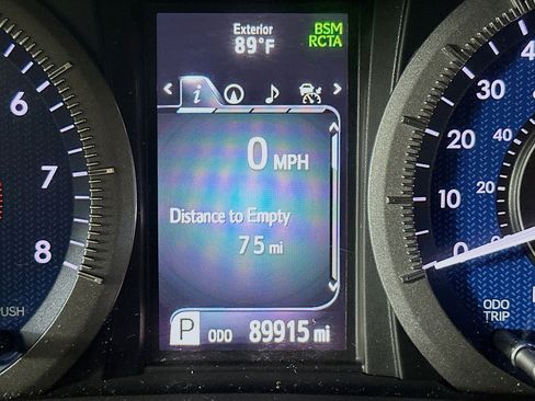 Used 2019 Toyota Sienna XLE image 19