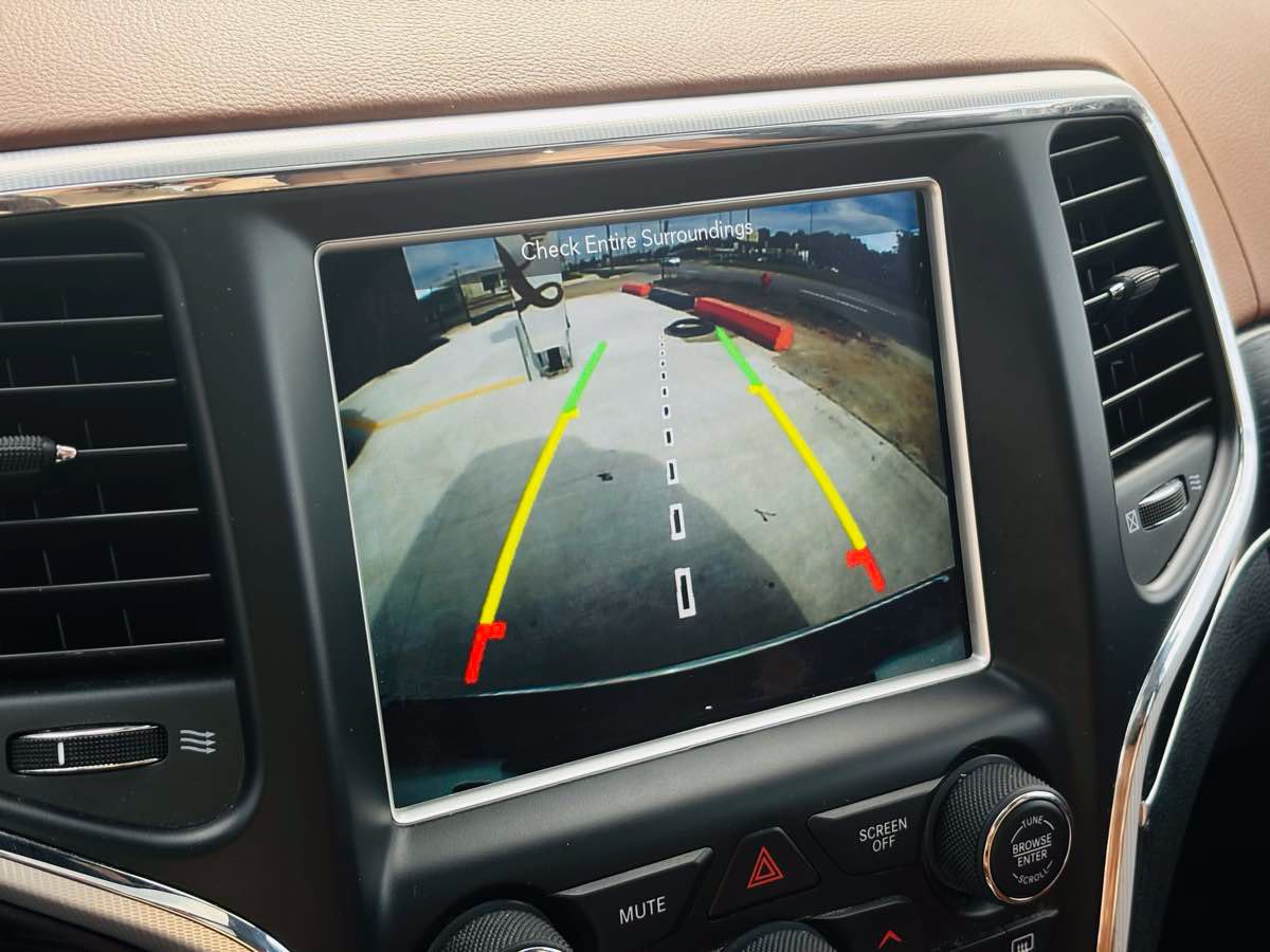 Used 2018 Jeep Grand Cherokee Summit w/ Skid Plate Group AWD/4WD image 72