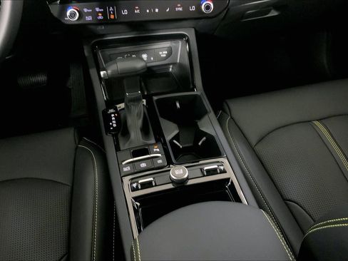New 2025 Kia K5 GT image 8