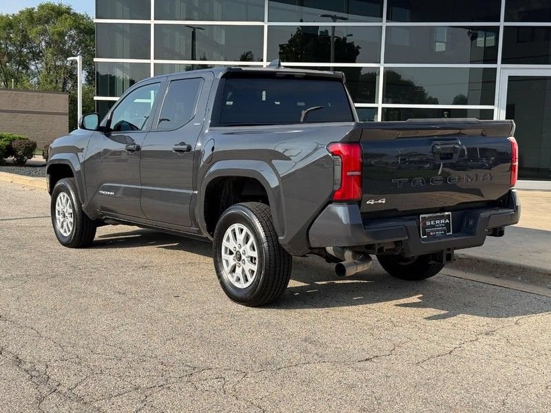 Used 2026 Toyota Tacoma SR5 AWD/4WD image 5