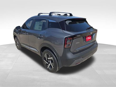 New 2026 Nissan Kicks SV w/ Cold Weather Package FWD image 3