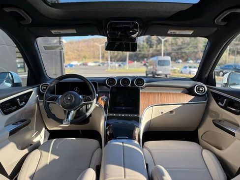 Used 2026 Mercedes-Benz GLC 300 4MATIC image 25