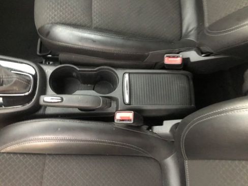 Used 2022 Buick Encore Preferred image 24