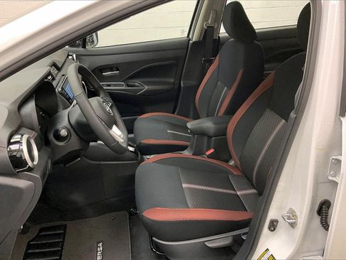 New 2025 Nissan Versa SR w/ Trunk Package image 9