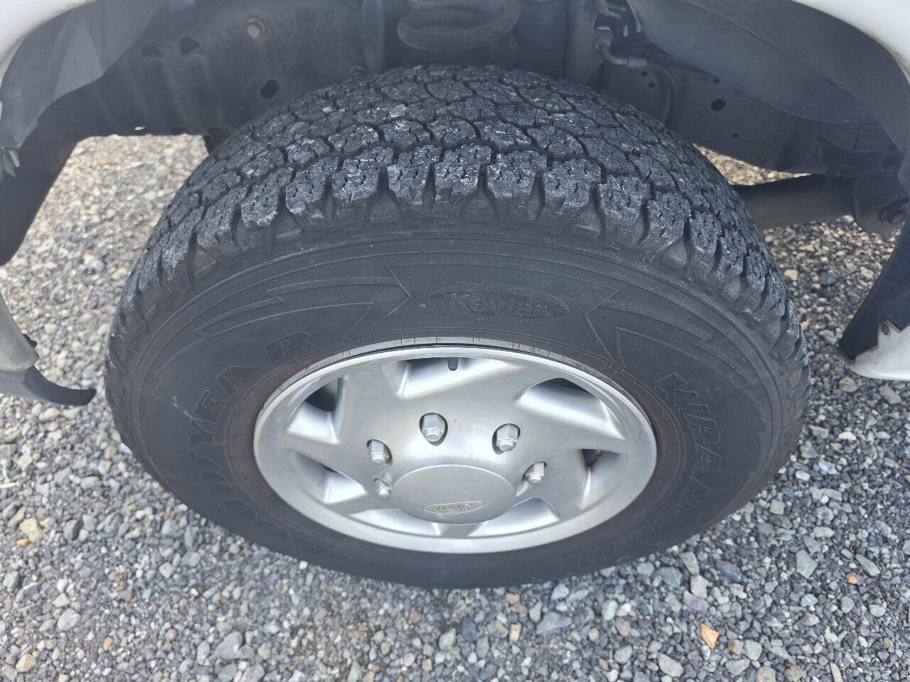 Used 2014 Ford E-250 and Econoline 250 RWD image 27