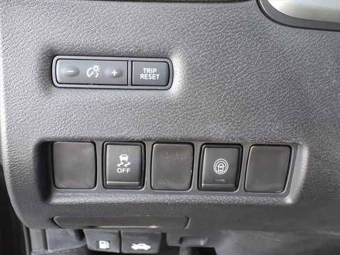 Certified 2023 Nissan Murano S image 12