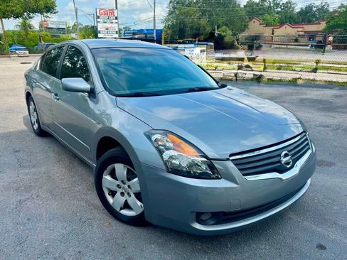 Used 2008 Nissan Altima 2.5 S w/ Convenience Pkg FWD image 2