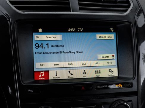 Used 2018 Ford Explorer XLT w/ Equipment Group 202A AWD/4WD image 36