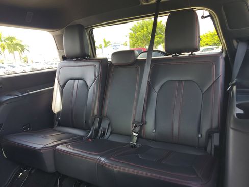 Used 2023 Ford Expedition Limited image 16