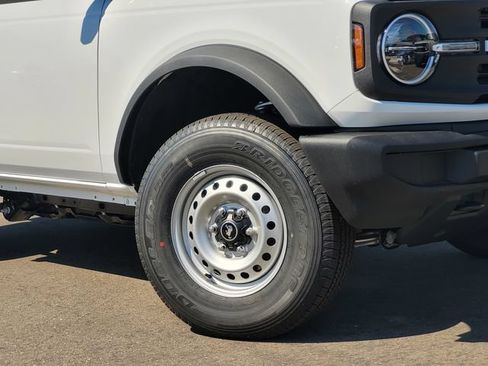 New 2026 Ford Bronco 2-Door AWD/4WD image 2