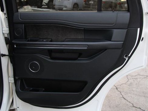 Used 2021 Ford Expedition Limited image 34